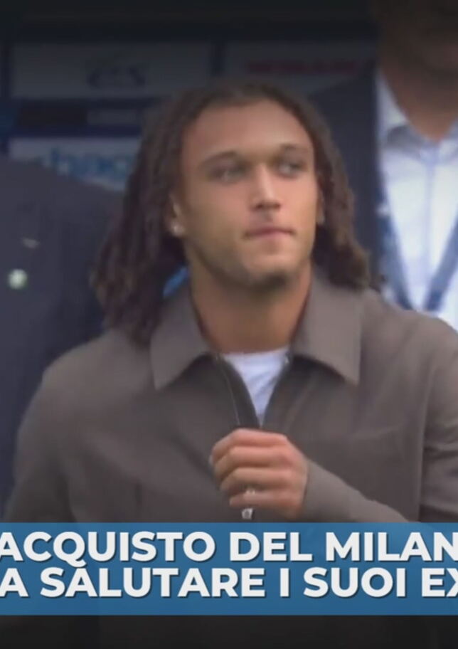Moreira torna a Strasburgo per salutare i tifosi: giro di campo e applausi per l'esterno del Milan | VIDEO