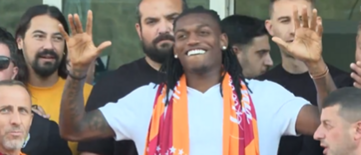 Rafael Leao lascia il Milan: è un nuovo giocatore del Galatasaray. L'annuncio