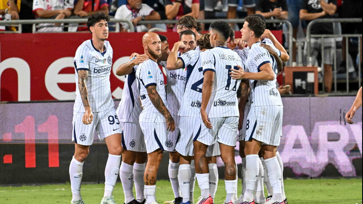 Cagliari-Inter chiude la domenica di Serie A: le immagini della sfida