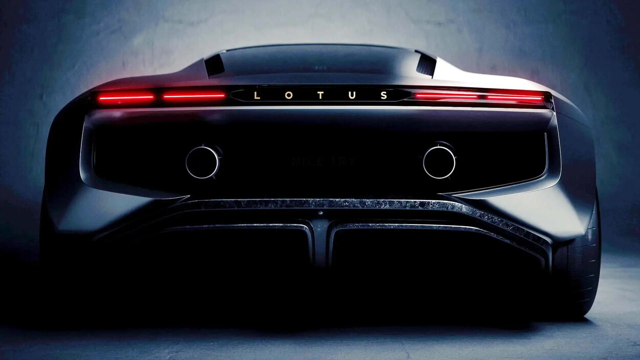 Lotus ritorna al motore V8: finito il sogno del tutto elettrico