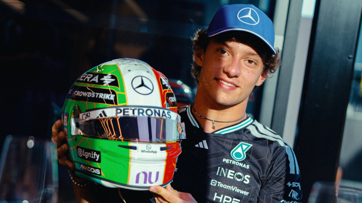 Kimi a Monza con un casco dedicato a Valentino Rossi e che celebra l'Italia FOTO