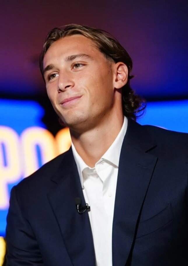Inter, ufficiale il rinnovo di Pio Esposito: "Emozione incredibile. Felice di continuare insieme"