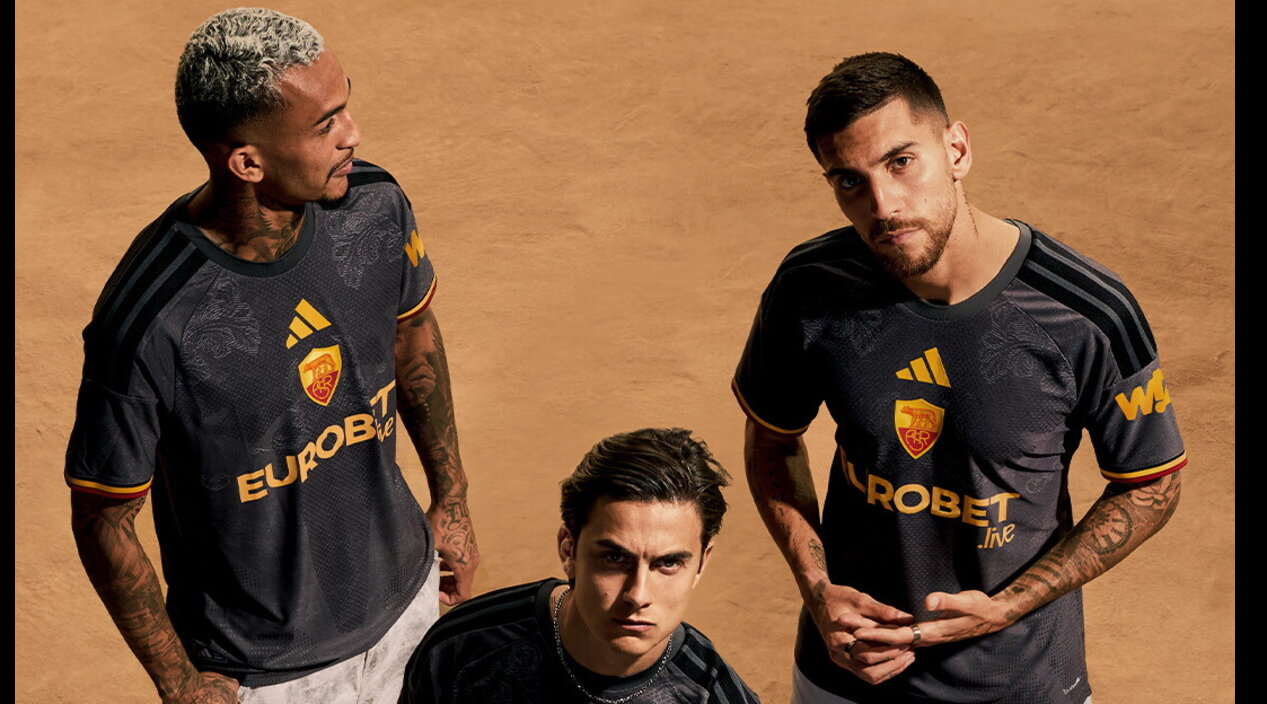 Roma, ecco la terza maglia: sarà la divisa dell'esordio in Champions?