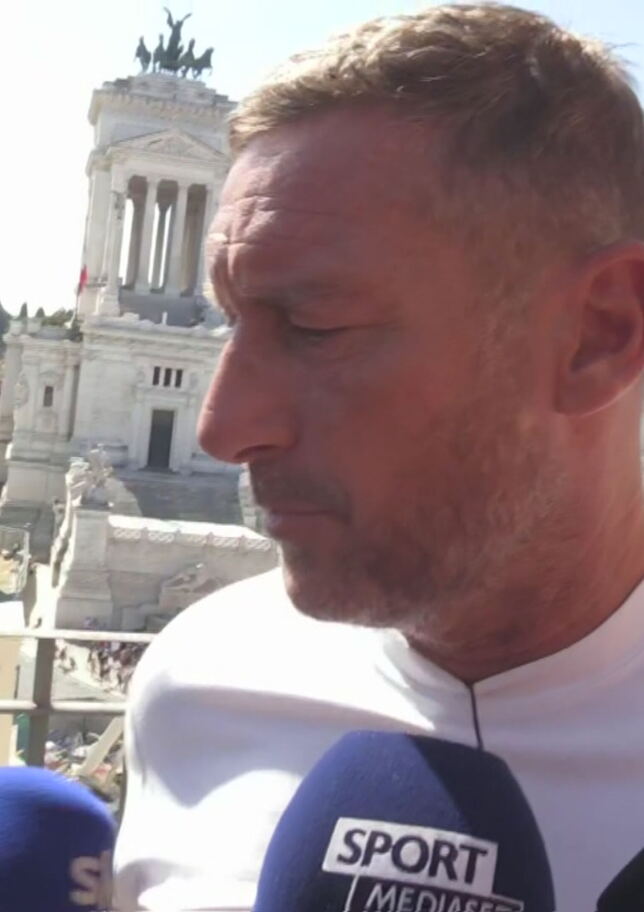 Totti: "Roma da scudetto, basket progetto entusiasmante"