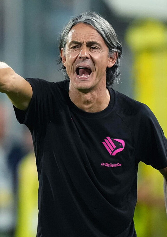 Il Palermo rimonta il Padova ed è solo in vetta, pareggia la Cremonese
