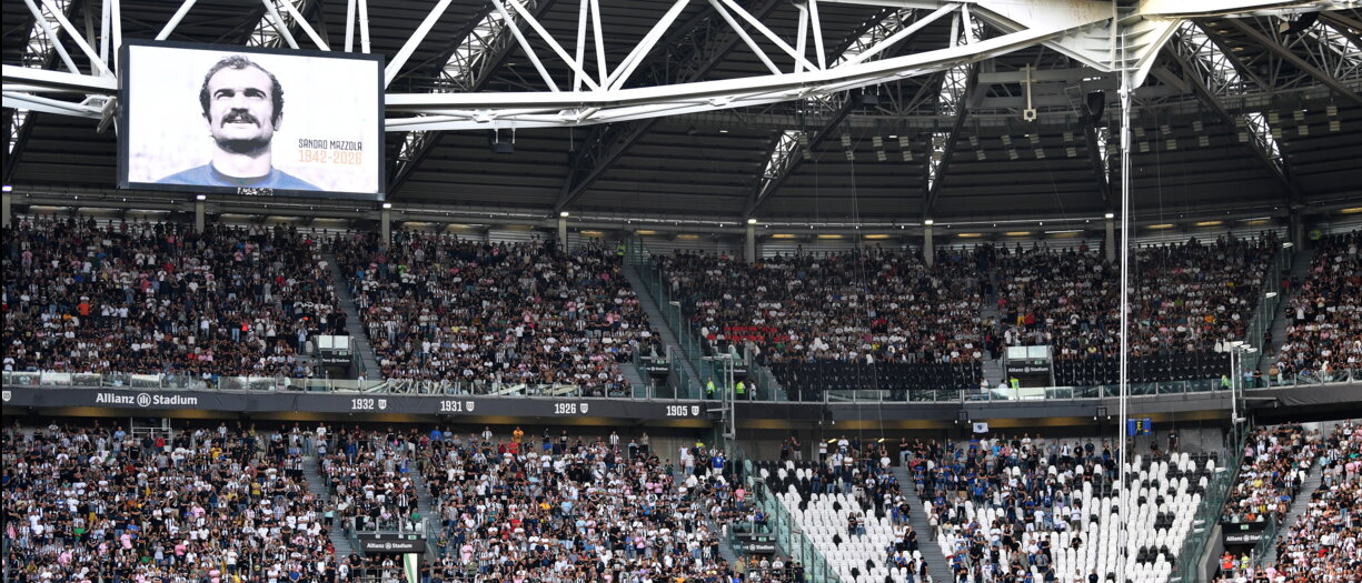 Mazzola: spalle voltate al campo e cori per Scirea, parte della curva della Juve non rispetta il minuto di silenzio