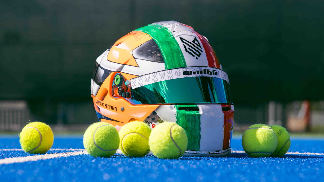 Il casco per Jannik Sinner firmato Mad56