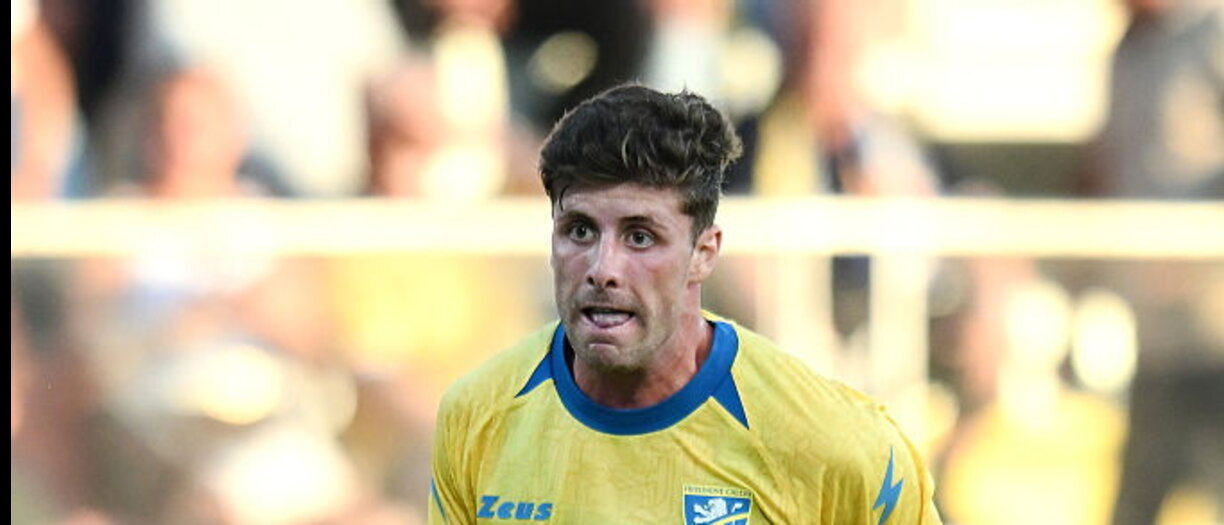 Frosinone-Bracaglia, c'è il prolungamento di contratto: il difensore rinnova fino al 2029