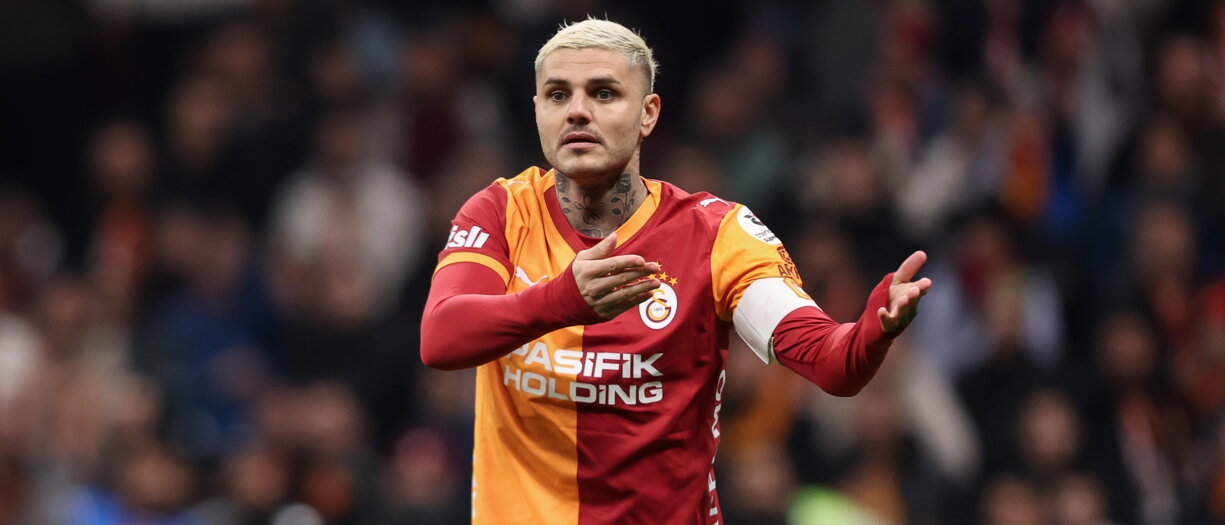 Clamoroso Icardi: patente sospesa fino al... 2099. Potrà tornate a guidare a 105 anni