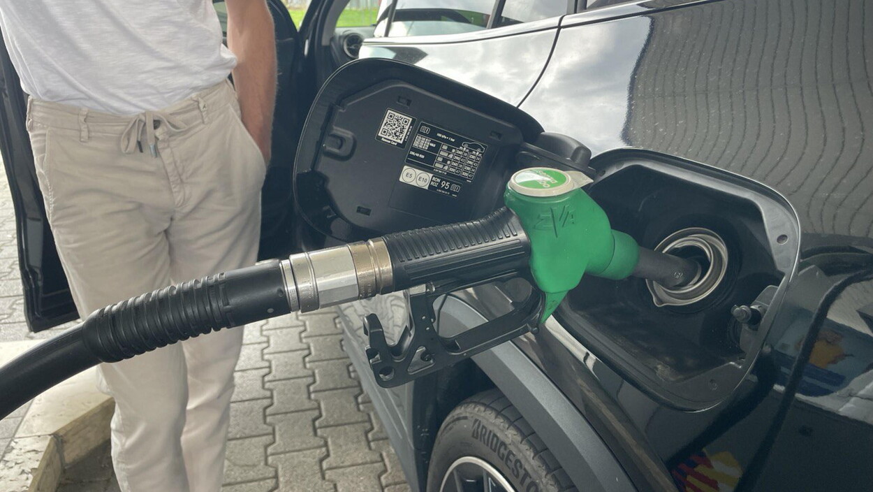 Eni blocca il prezzo della benzina