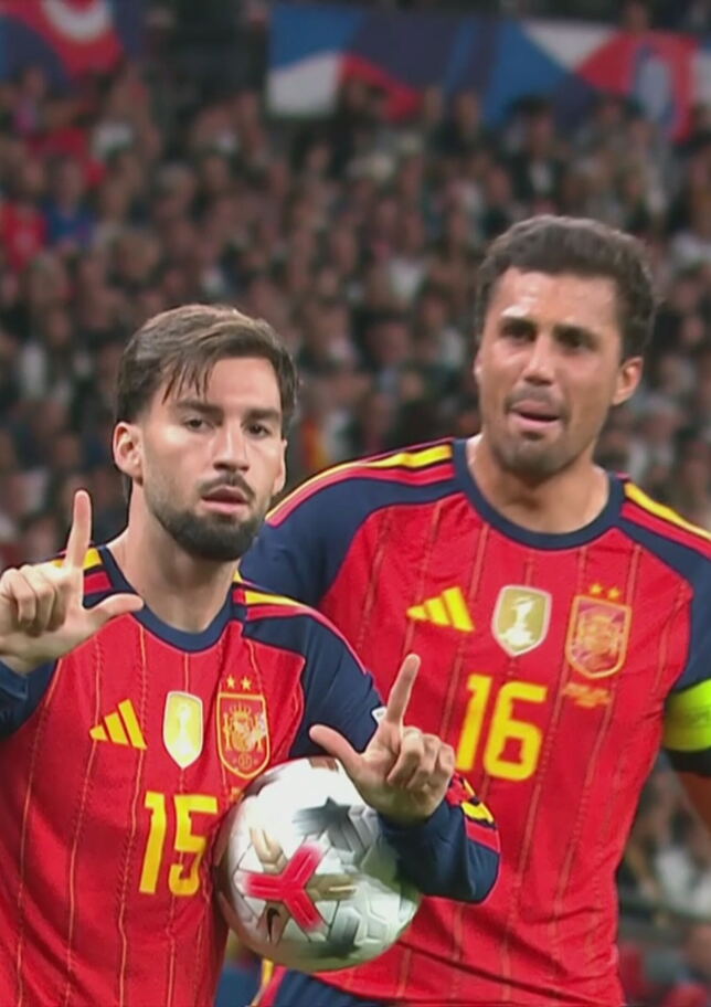 60' | Gol di Alex Baena (Inghilterra-Spagna 2-2)