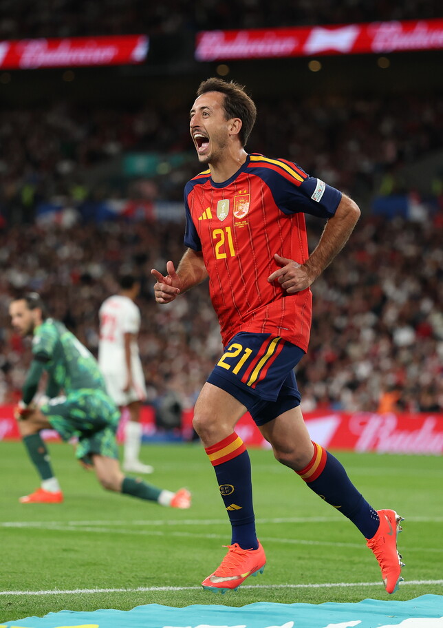 La Spagna disegna calcio, Kane tradisce l'Inghilterra: a Wembley è 3-2 Roja. Modric-gol, colpo Croazia