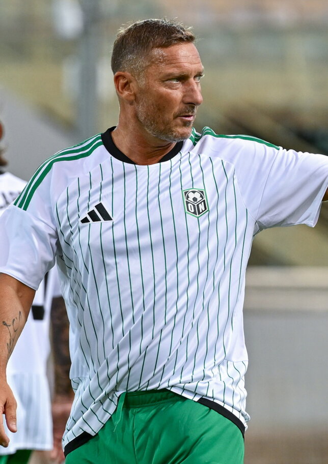 Totti: "Avrei voluto giocare col Fenomeno. Via dalla Roma? Sarei andato al Milan..."