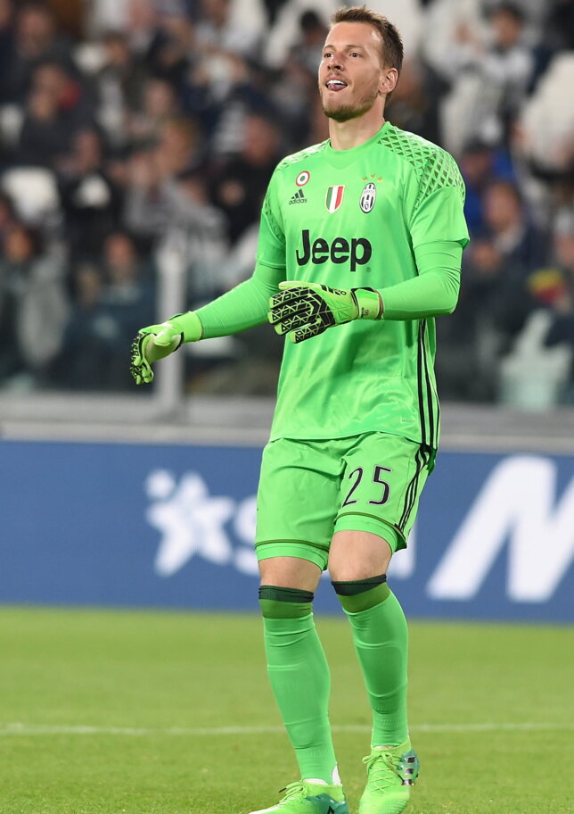 Juve, ecco il tuo nuovo portiere: Neto a Torino per visite e firma