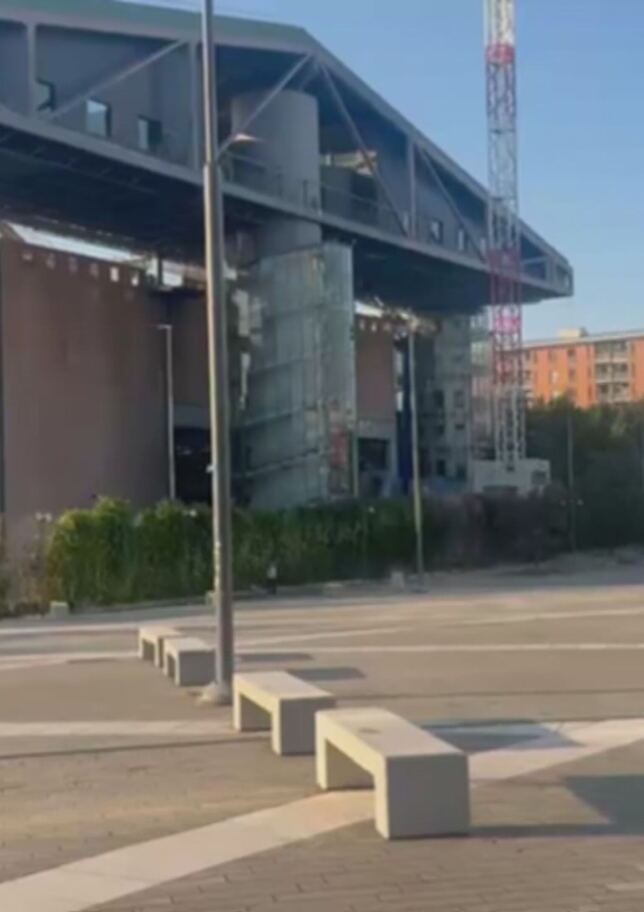 Vergogna a Casa Milan: imbrattato il murale di Baresi