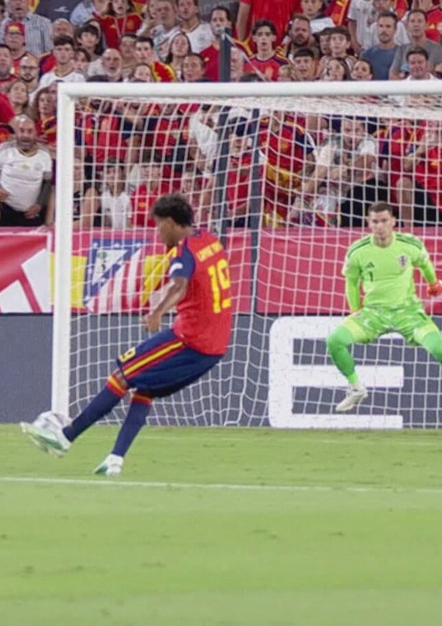 Yamal è già in gol, azione da sogno della Spagna