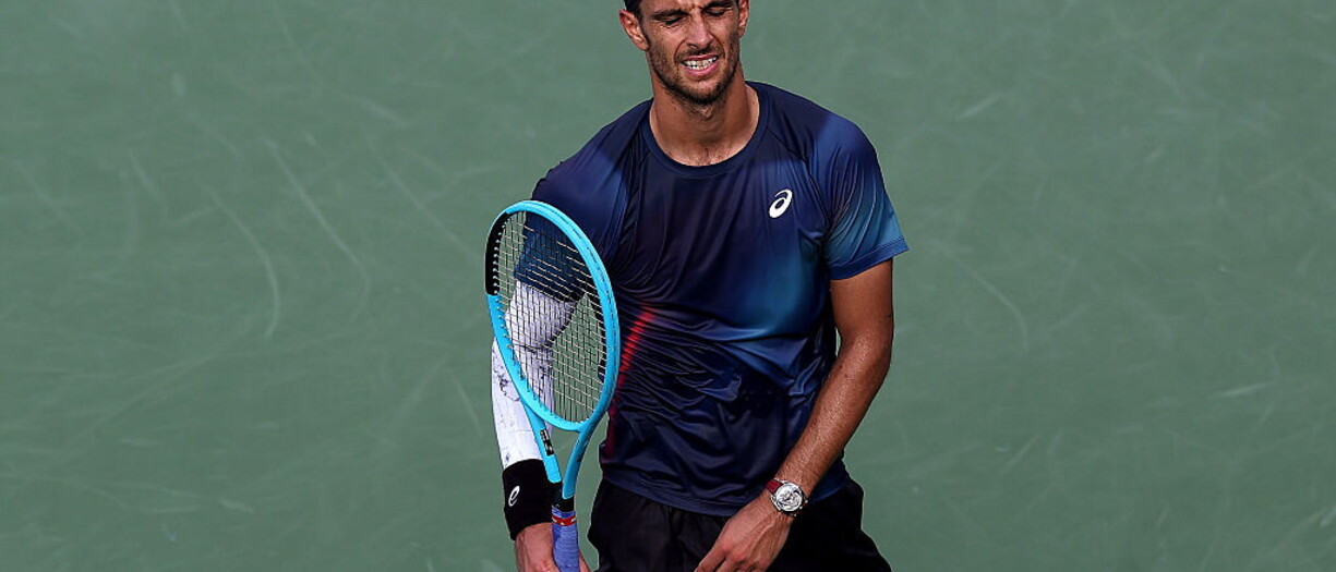 Tennis, altri guai per Musetti: si rompe un dito, niente Tokyo