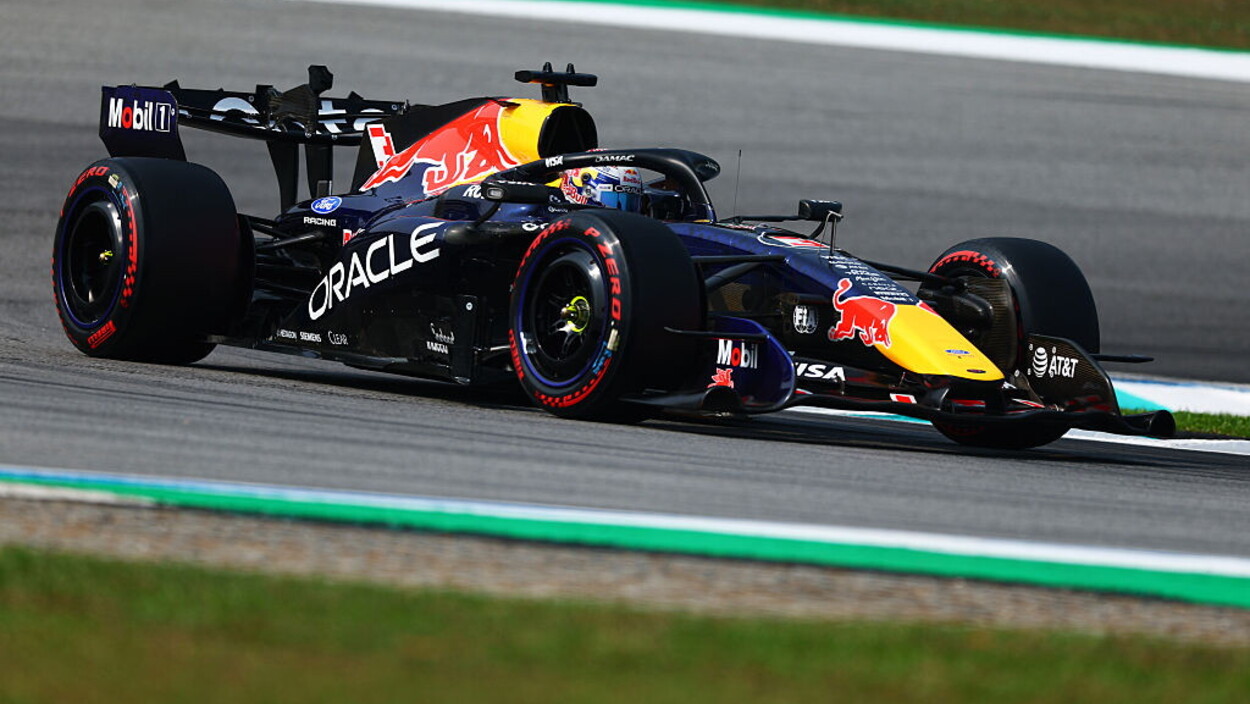 Finalmente Verstappen: è pole a Sepang