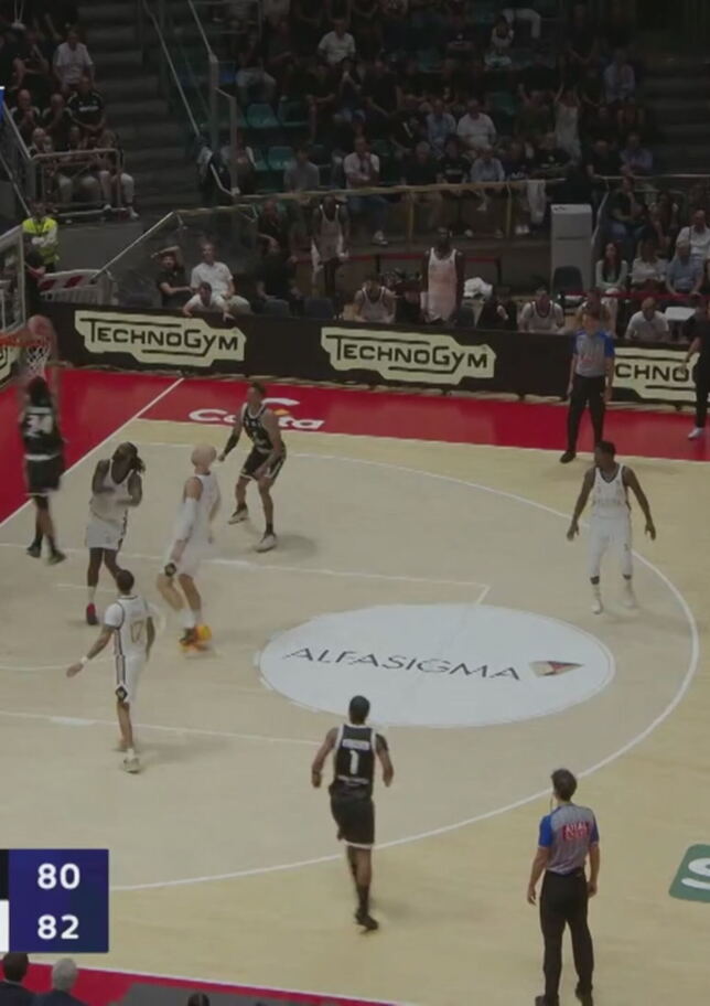 Bologna vince soffrendo