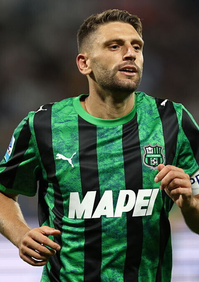 Berardi soccorritore: con la moglie assiste un ragazzo colto da malore. E già la scorsa estate...