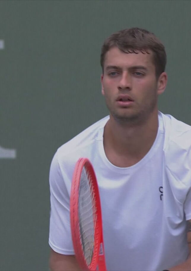 Tennis, Cobolli eliminato a Shanghai: passa Mannarino