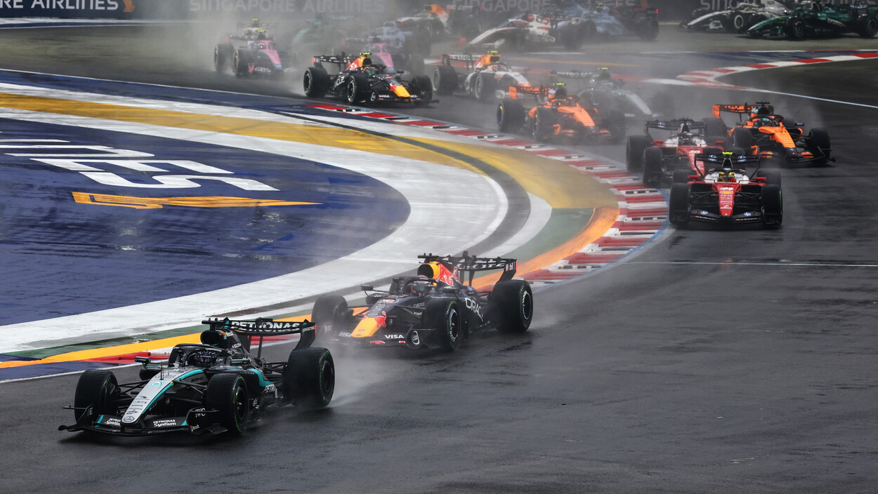 Il diluvio e poi la Sprint: le foto