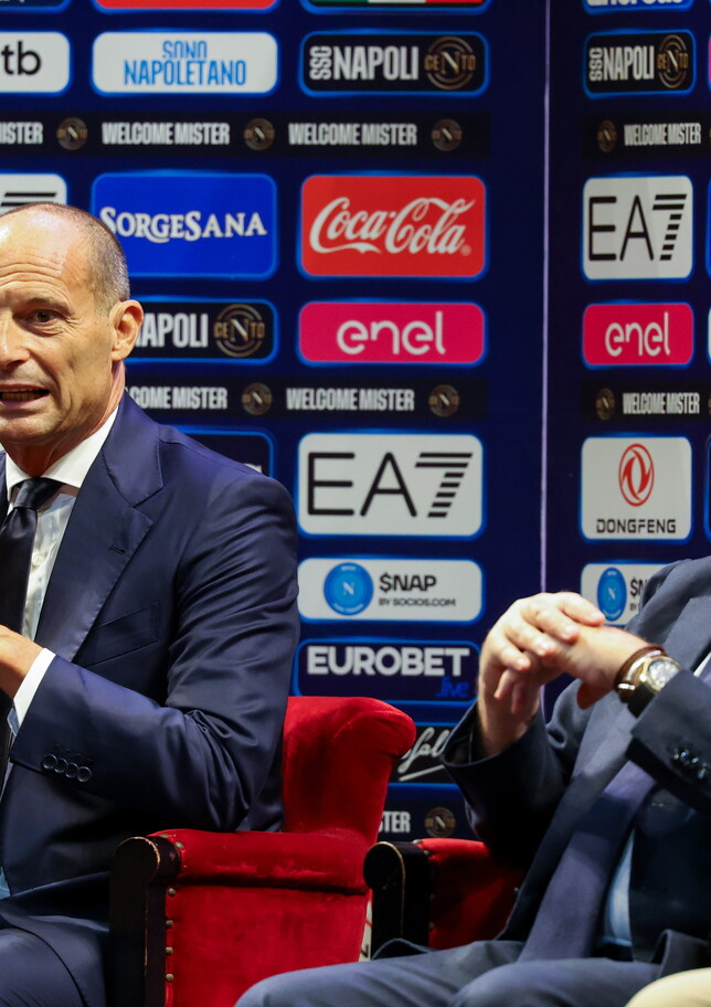 De Laurentiis: "Mai avuto dubbi su Allegri, finalmente si è rimesso a tre dietro"