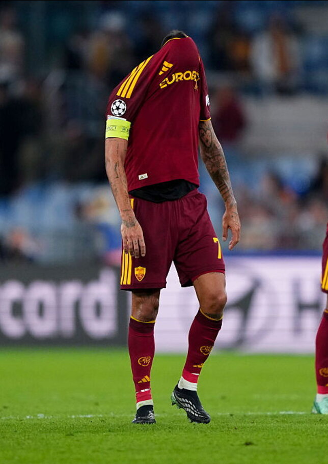 Roma, la terza rimonta subita è quella che fa più male: perché i giallorossi arrivano "morti" ai finali