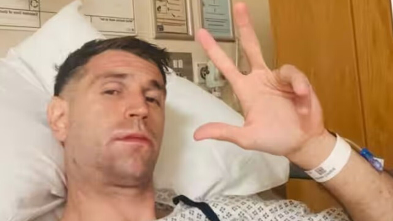 Dibu Martinez, dopo lo spavento la foto dall'ospedale: "L'operazione è andata bene"