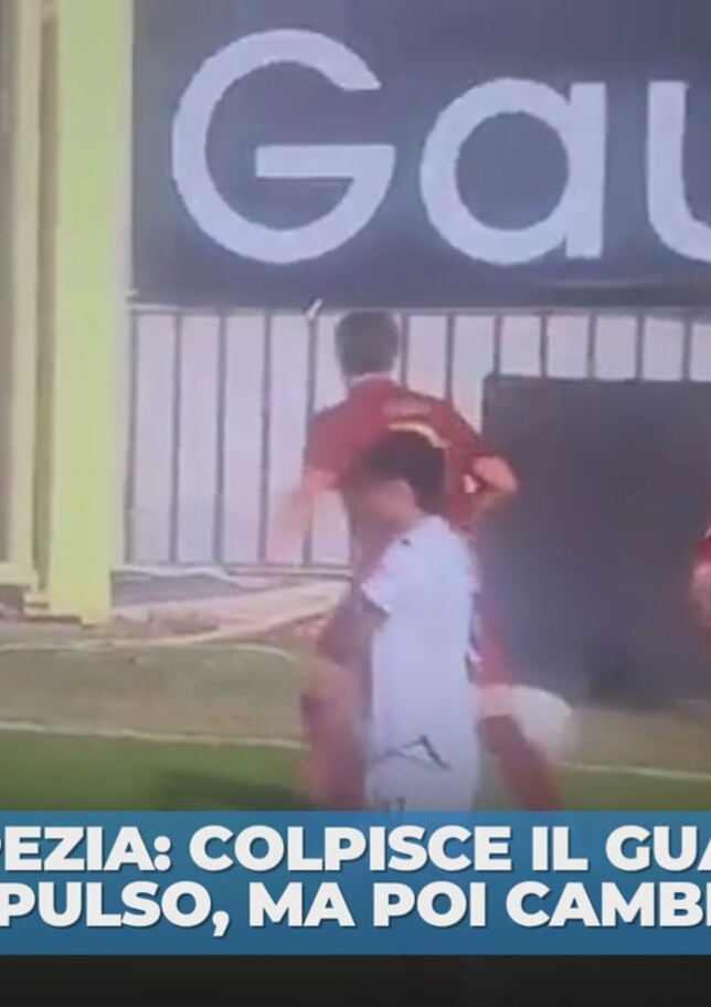 Ravenna-Spezia: colpisce il guardalinee e viene espulso, ma poi cambia tutto