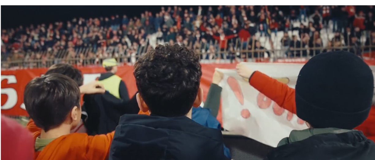 “Basta insulti allo stadio”: i bambini tifosi del Monza diventano un esempio in Francia