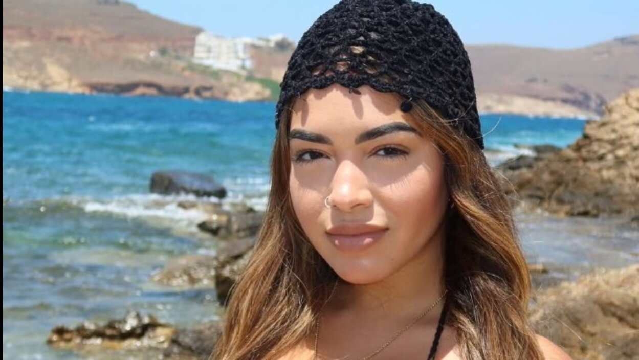 Roma, la moglie di Wesley sui social: "Mi ha tradito più di una volta, anche con prostitute"