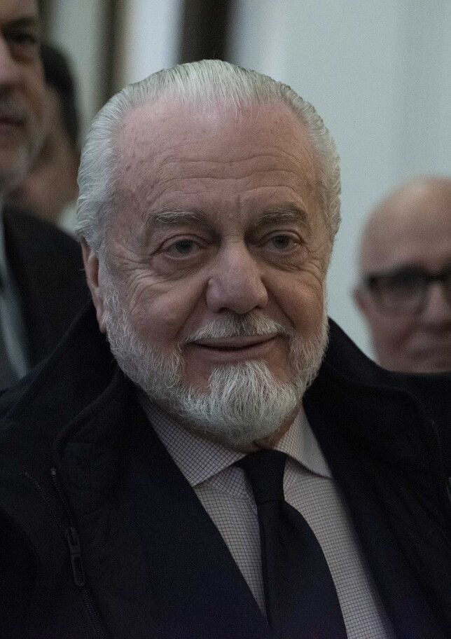 Napoli a "stelle e strisce"? Gli americani pronti ad alzare l'offerta per soddisfare De Laurentiis