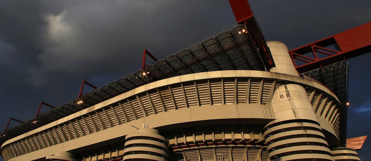 Striscione tifosi Inter contro la demolizione di San Siro: "Non abbattiamo la Scala del Calcio"